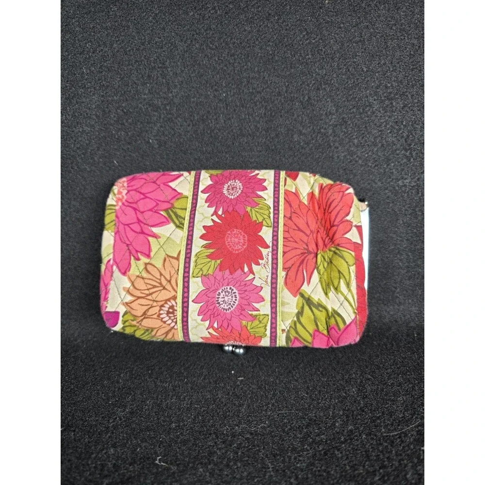 Vera Bradley excellent 8l